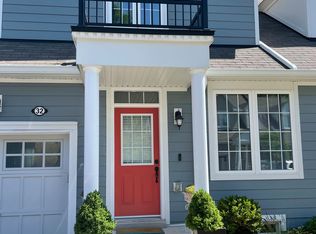32 Berkshire Ave, Wasaga Beach, ON L9Z0G3