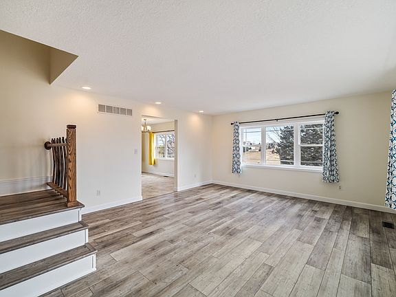 5th image of 3049 Cumming Ave