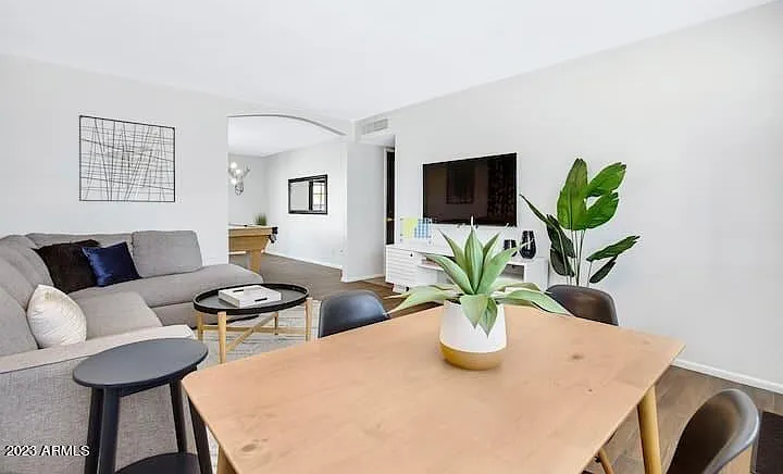 945 E Lilac Dr — Photo 18