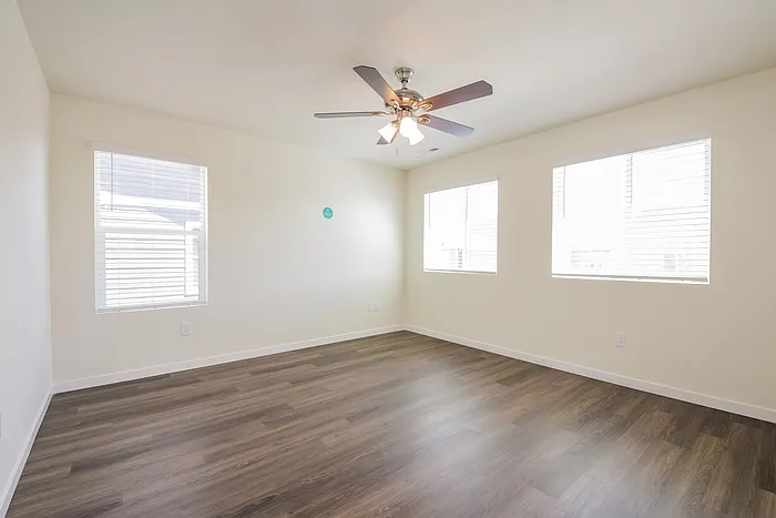 3 bed, 2.5 bath, 1468 sqft, $2,545 — Photo 3