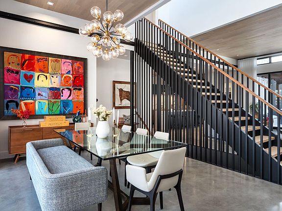 2nd image of 411 Cliffe Ave SW