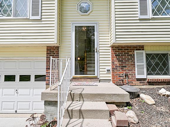 4th image of 5439 Bluepine Dr