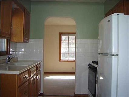 3rd image of 2328 E Iowa St