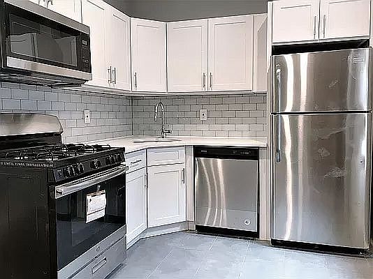 1st image of 2592 Creston Ave APT 41