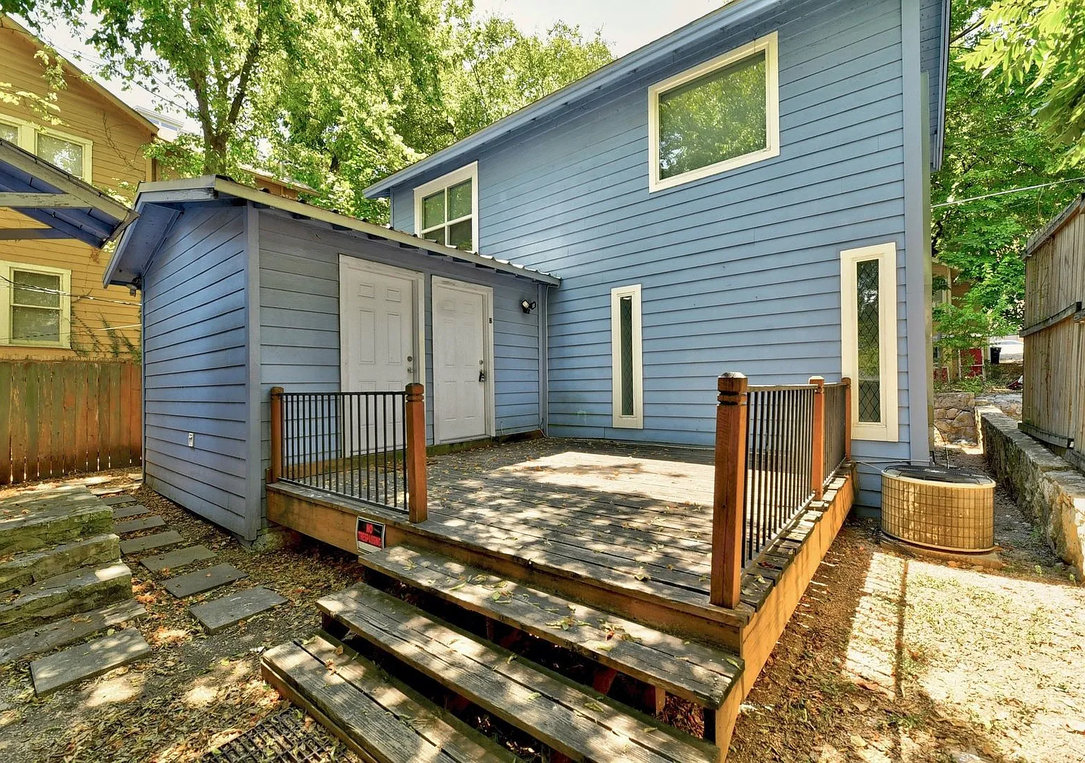 2712 Whitis — Photo 1