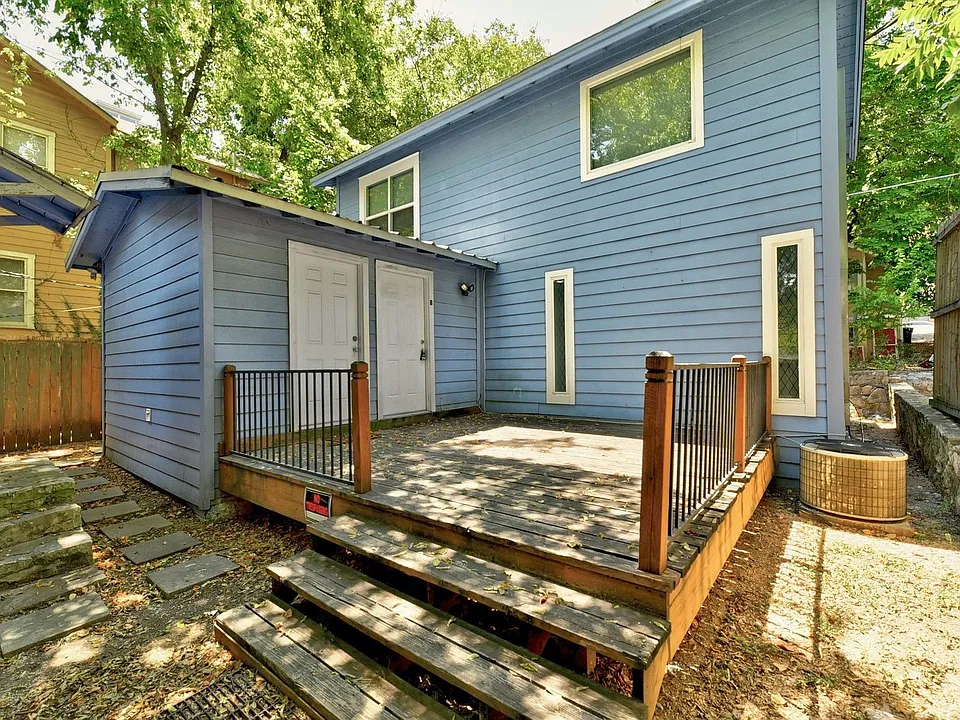 2712 Whitis Ave #A-C