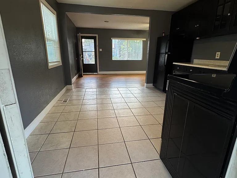 2636 S King St — Photo 7