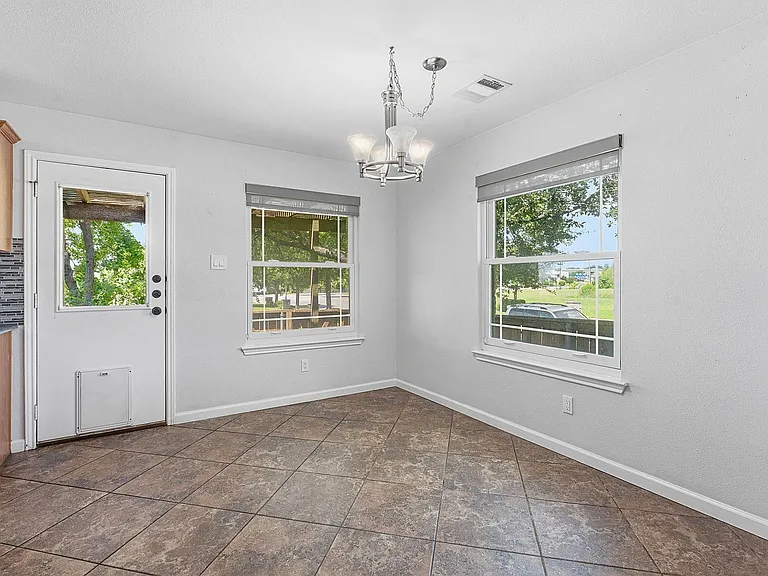 1109 Traci Michelle Dr — Photo 7
