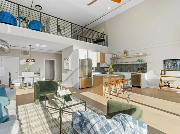 521 7th St #709, Minneapolis, MN 55415