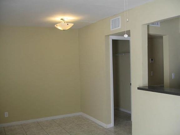 2nd image of 825 NE 18th Ave APT 8