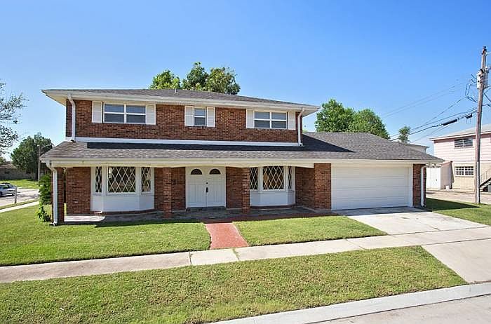 1st image of 2420 Veronica Dr