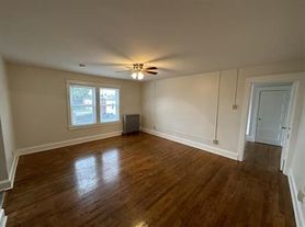424-426 N Locust St