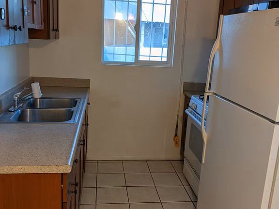 3rd image of 3319 Livonia Ave APT 1