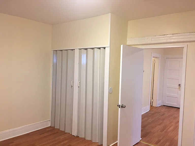 28 Cedar St #1 — Photo 4