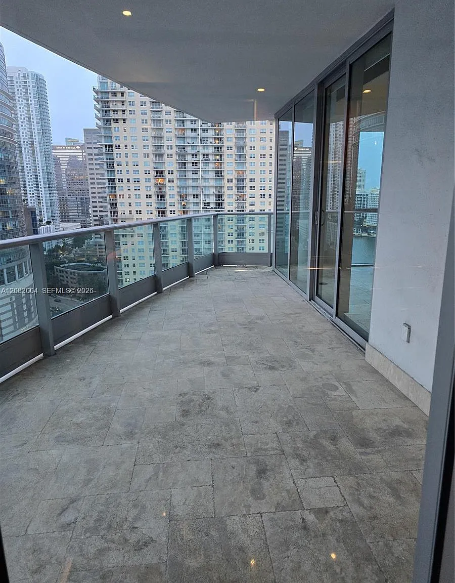 Jade Residences At Bricke — Photo 1