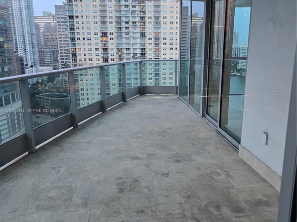1331 Brickell Bay Dr, Miami, FL