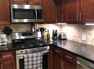 3020 N High St APT 1, Columbus, OH 43202