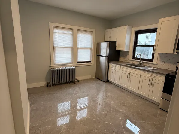 142 W 5th St, Mount Vernon, NY