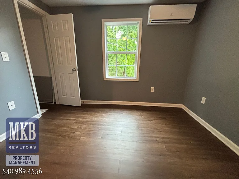 811 Montvue Rd — Photo 29