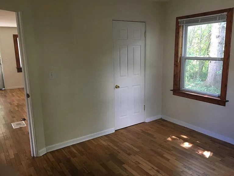 539 Cornell Ave — Photo 13
