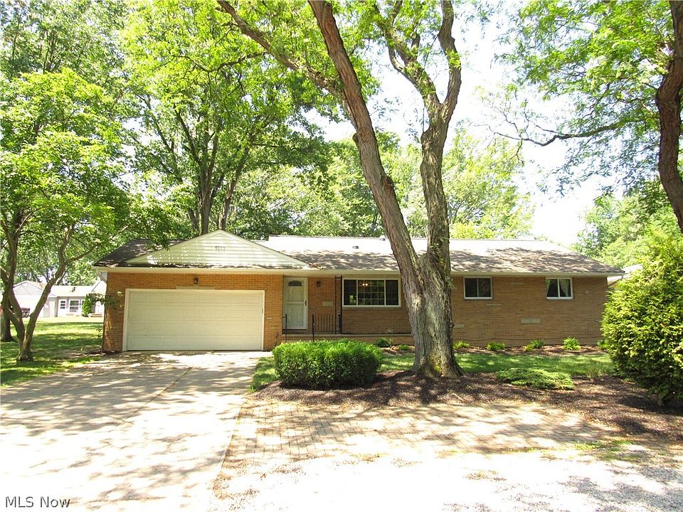 7038 Big Creek Pkwy, Middleburg Heights, OH 44130 Zillow