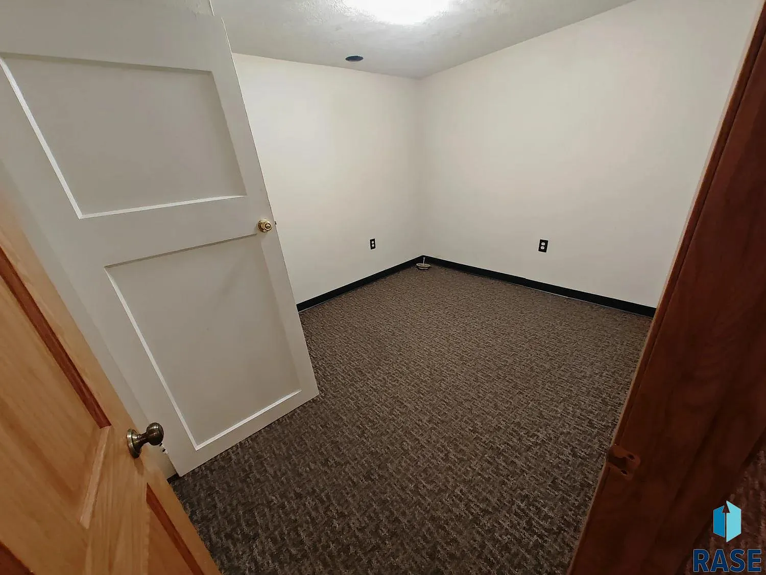 2 bed, 627 sqft, $1,395 — Photo 2