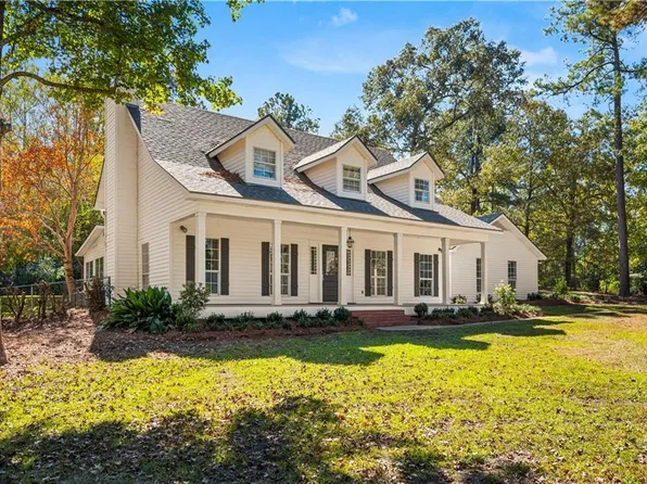 328 Live Oak Dr, Pineville, LA 71360