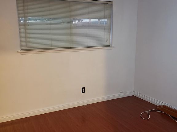 5th image of 8033 Lake Knoll Dr