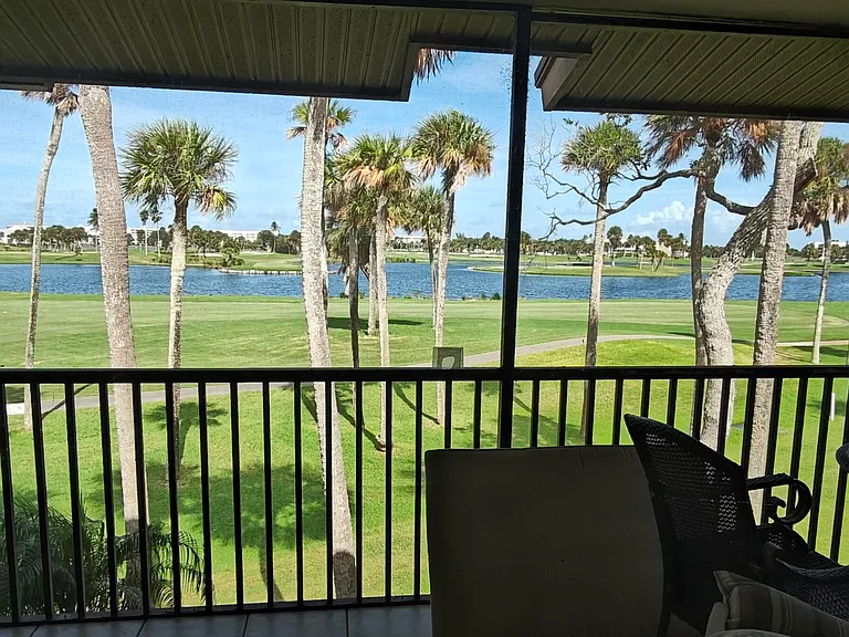 233 NE Edgewater Dr #203 — Photo 24