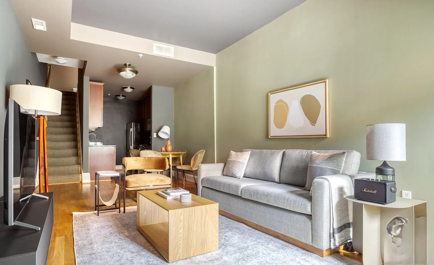 2 bed, 1100 sqft, $4,000 — Photo 2