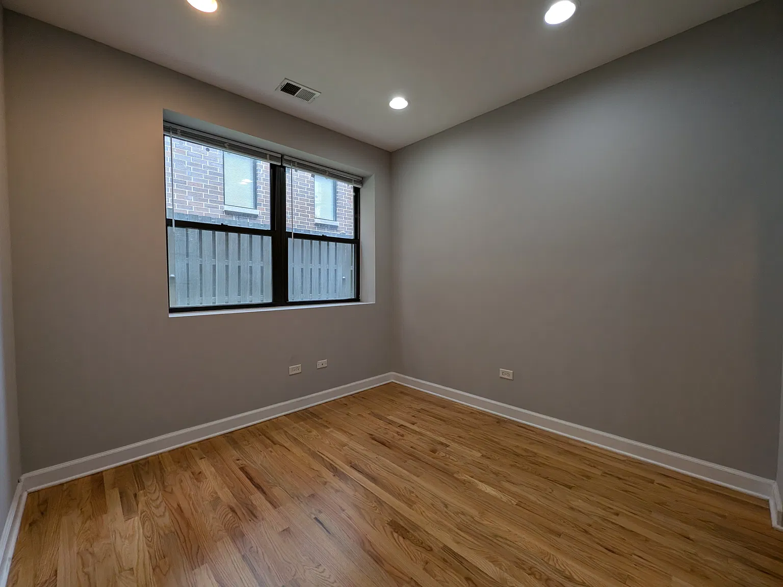 1 bed, $1,879 — Photo 4