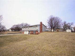 4106 NW 43rd St, Topeka, KS 66618