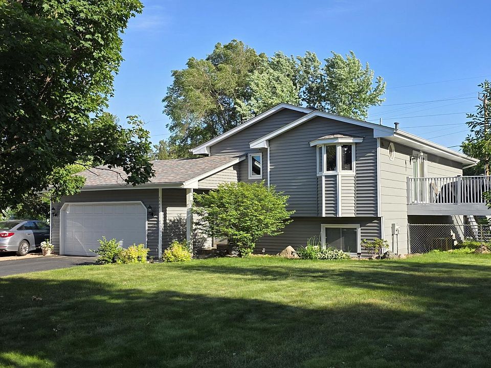 1st image of 4444 101st Ln NE