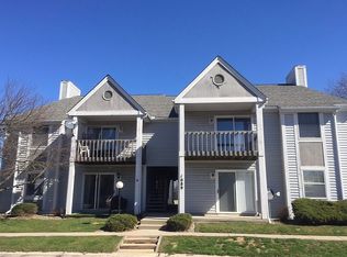 1089 Millpond Rd UNIT E, Valparaiso, IN 46385