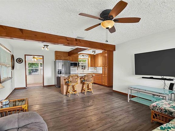 4th image of 4704 PARK ACRES DRIVE