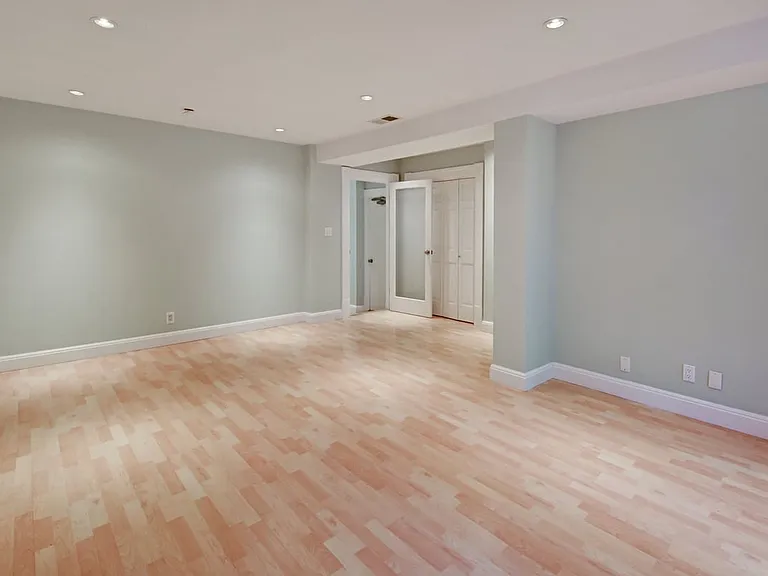 1626 Noe St — Photo 25