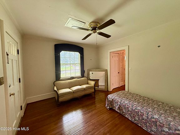 4th image of 208 Crescent Drive