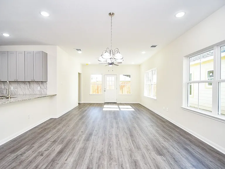 12202 Heather Flower Ln — Photo 10