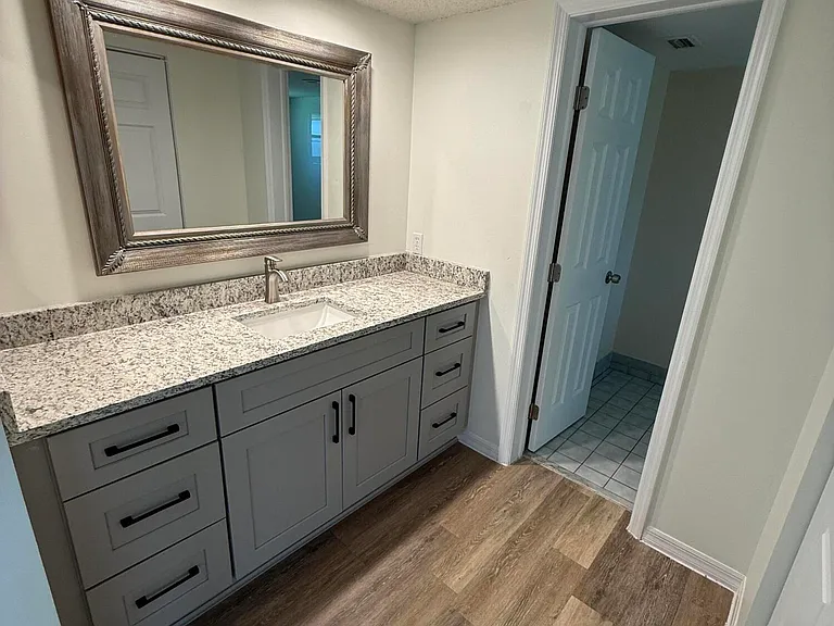 2180 Vista Ter — Photo 17