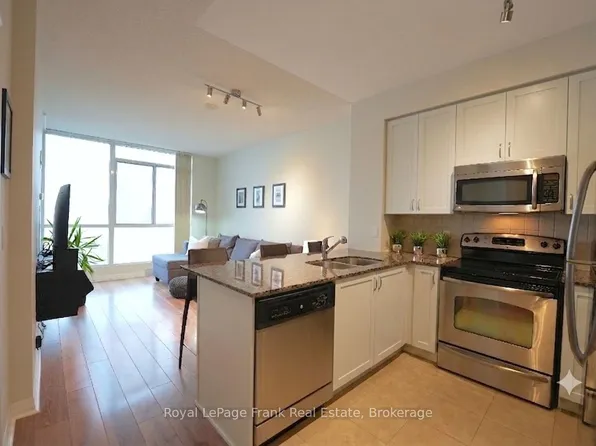 225 Webb Dr #3410, Mississauga, ON L5B 4P2