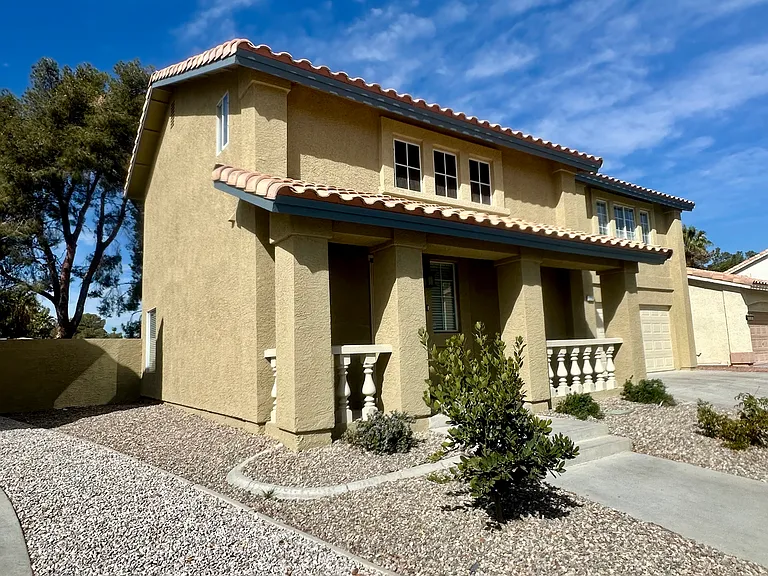 #GuardianRealty 275 Adorno Dr Green Valley Home Rental Pool front view_03012025