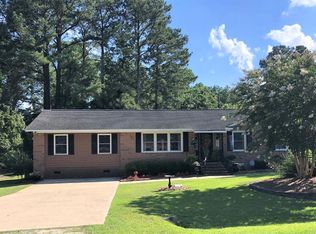 1116 Clubview Dr, Williamston, NC 27892