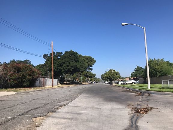 5th image of 2415 Etiwanda Ave