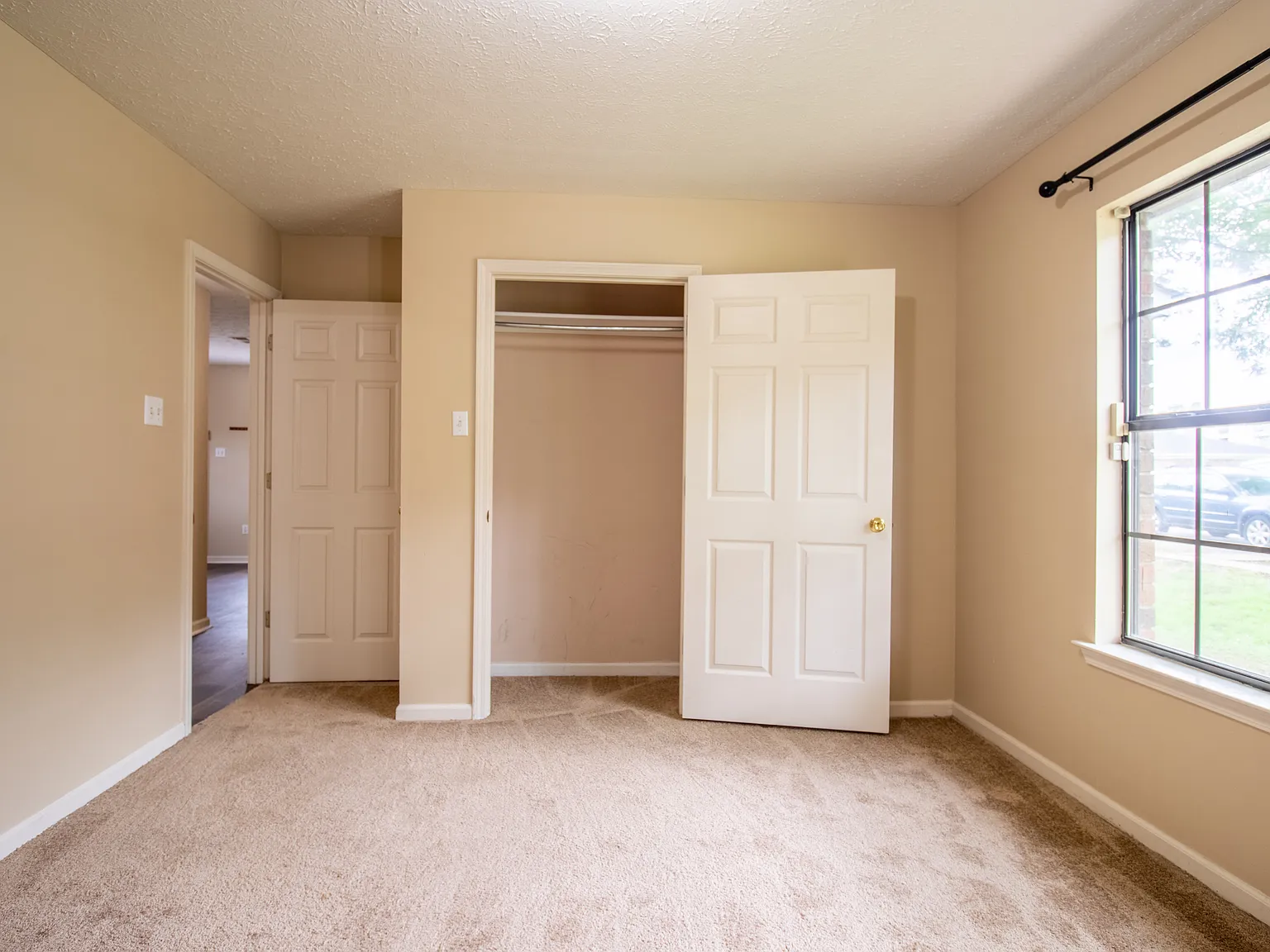 2 bed, 950 sqft, $995 — Photo 4
