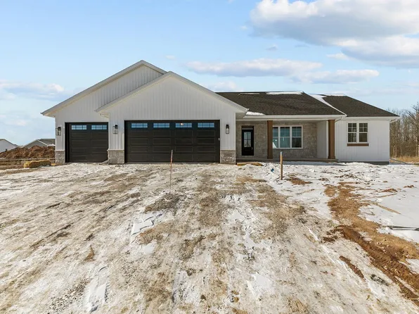 N8881 Killarney Way, Menasha, WI 54952