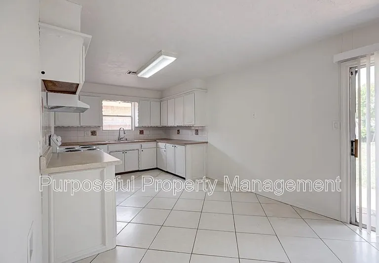 3009 SE 20th St — Photo 11