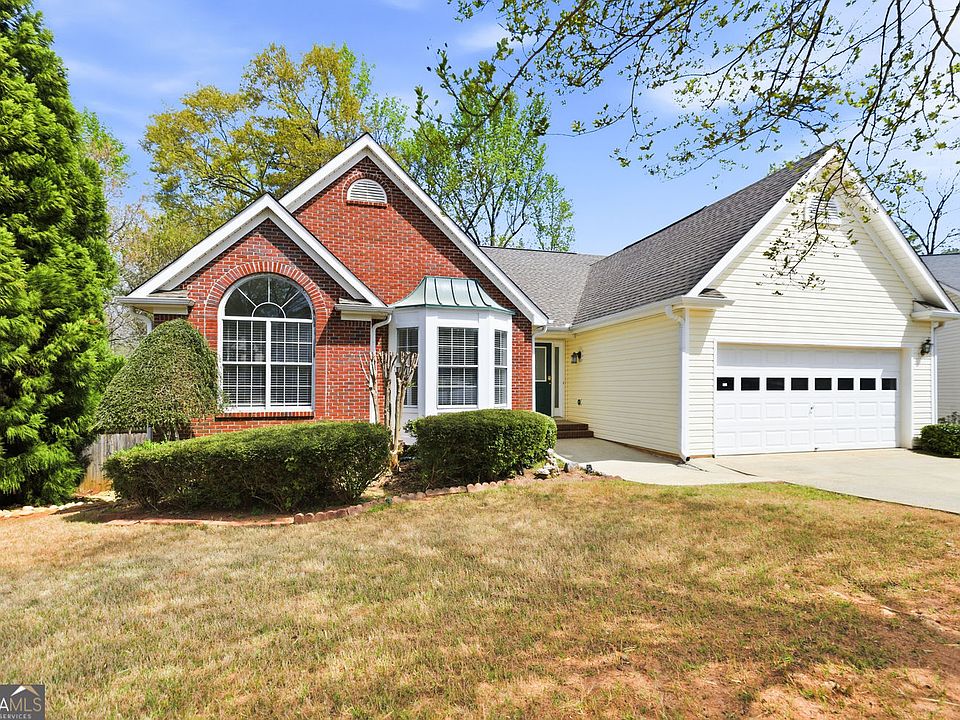1st image of 100 Jackson Bluff Ct