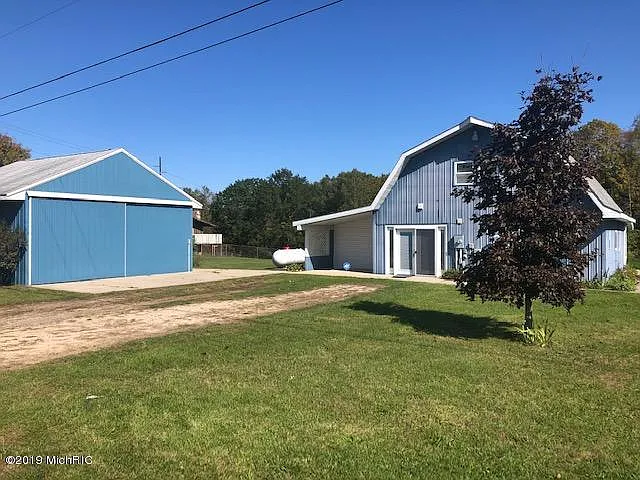 9350 Northland Dr photo 1