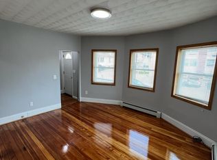 28 Seneca Ave, Pawtucket, RI 02860