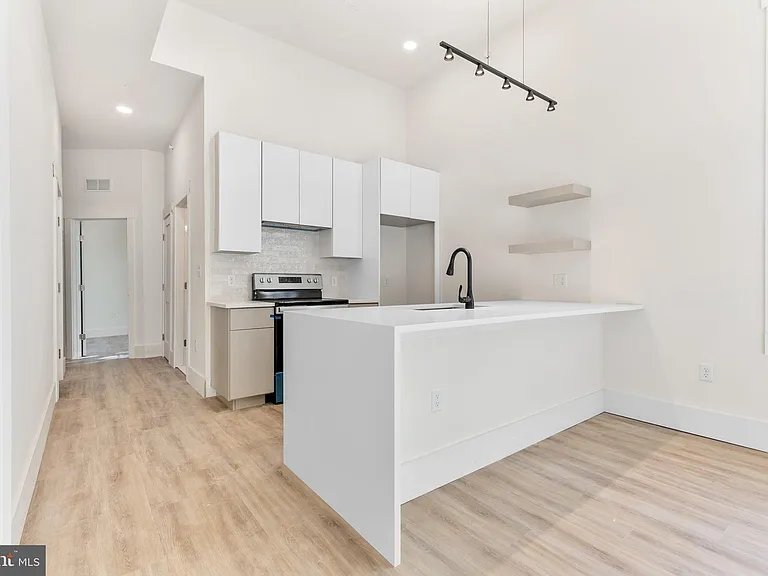 2300 W 17th St #3 — Photo 15